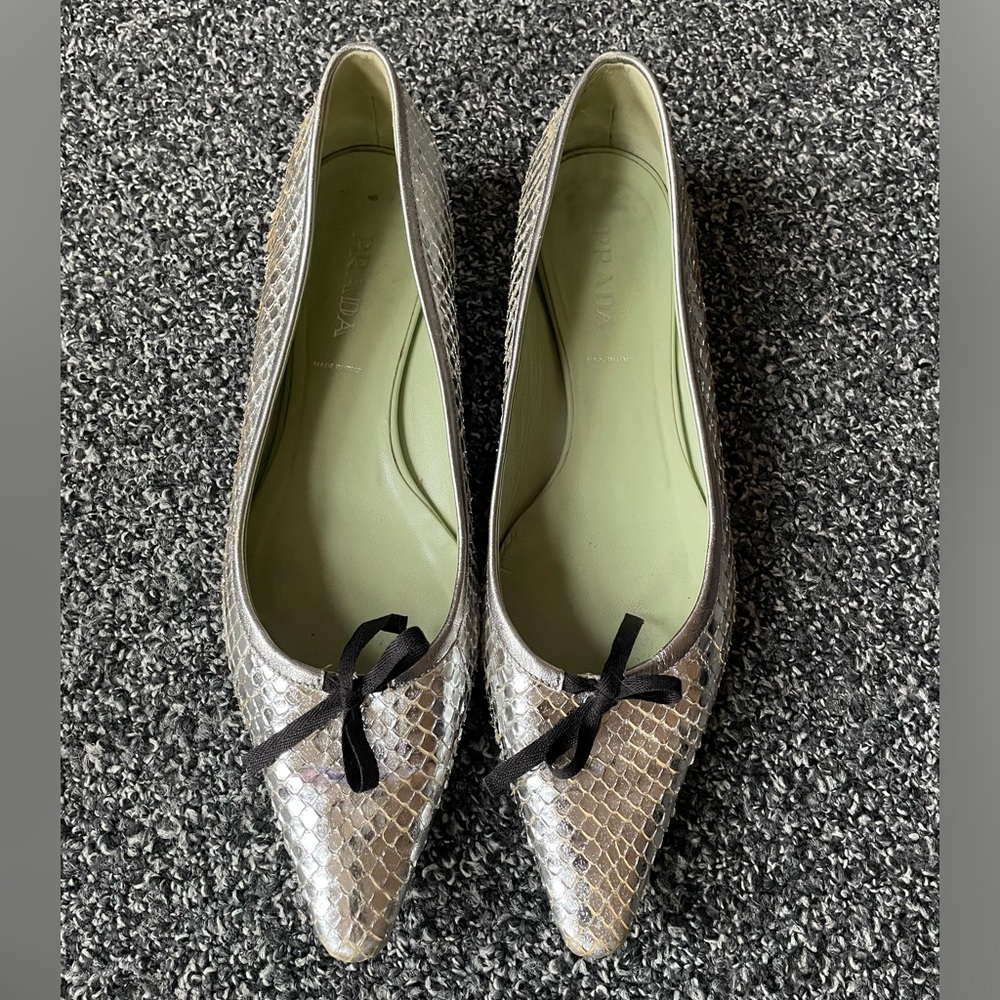 Prada pointy toe flats, silver size 40.